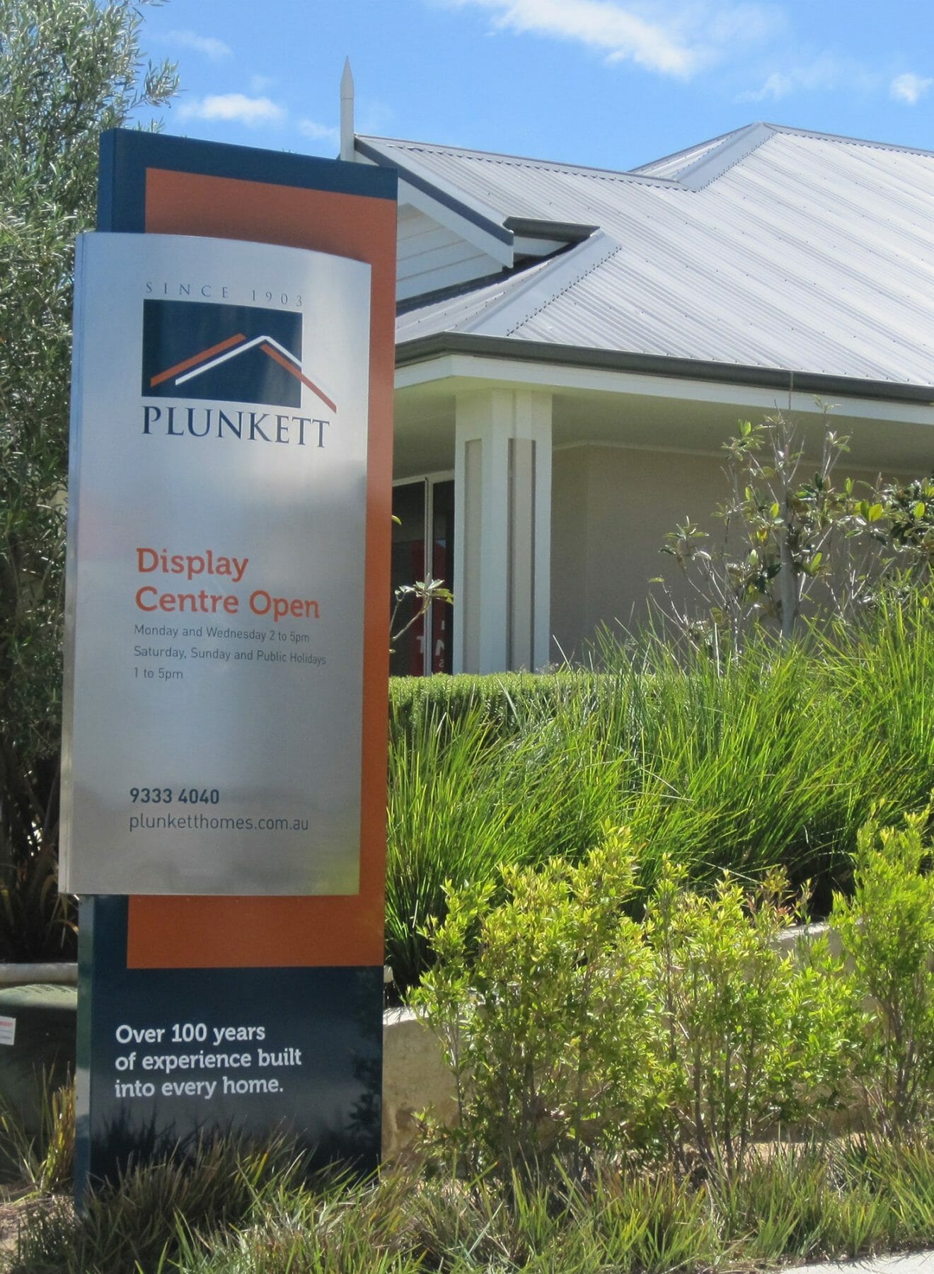 Display_centre_signage